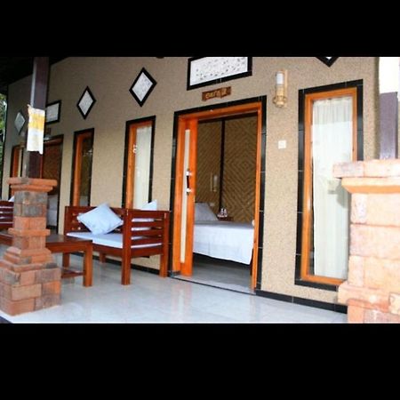 Gara Menjangan Homestay Banyuwedang Extérieur photo